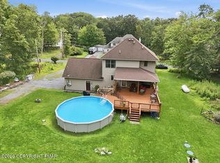 317 Ginger Ln, East Stroudsburg, PA 18301