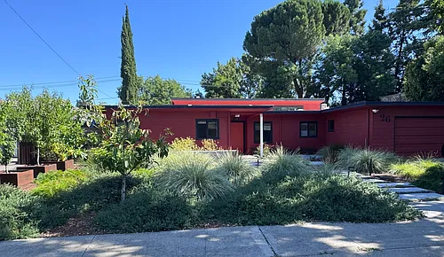 26 Parkside Dr Photo 1