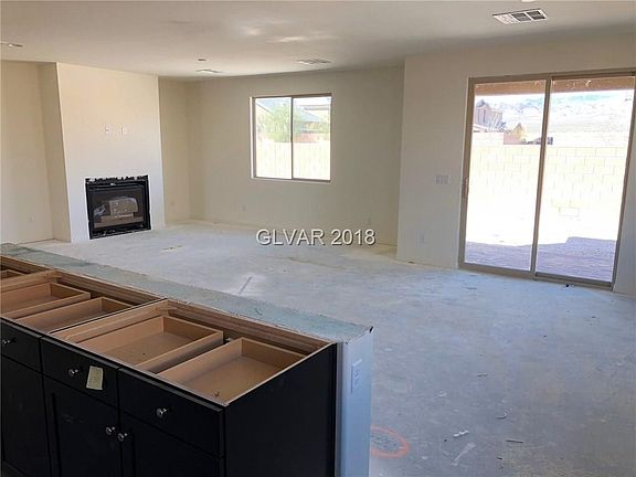 4th image of 5584 Silver Cascade Ave