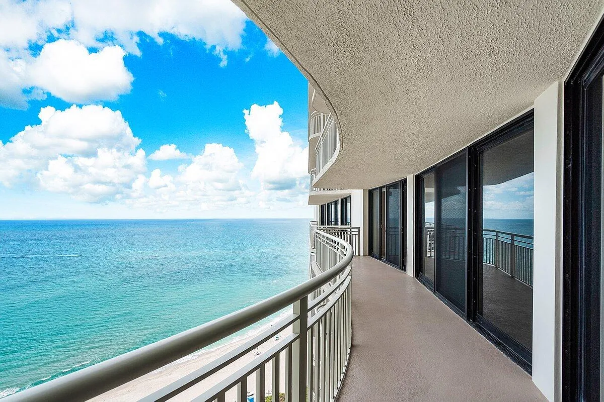 Building Photo - 3000 N Ocean Dr #33E