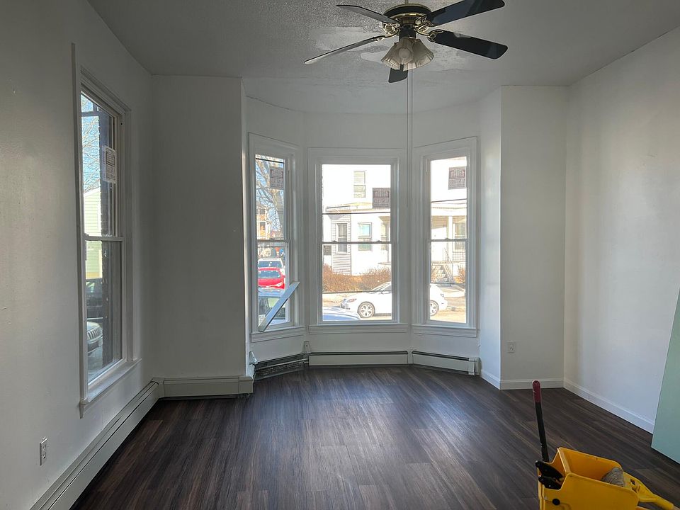 2nd image of 35 Benefit St #2