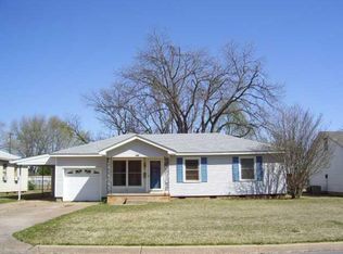 2108 Dakota Ave, Chickasha, OK 73018