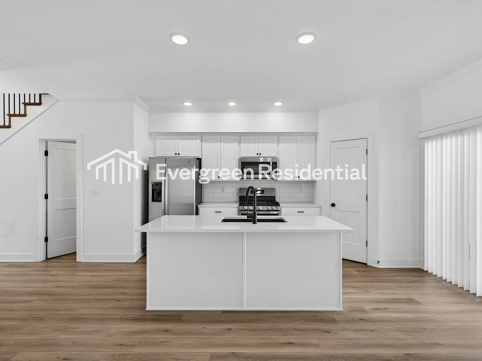 3 bed, 2.5 bath, 1608 sqft, $2,195 — Photo 3