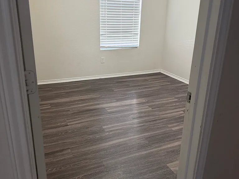 8966 Oakwood Park — Photo 13