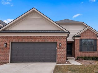 55769 Oak Pointe Dr, Shelby Township, MI