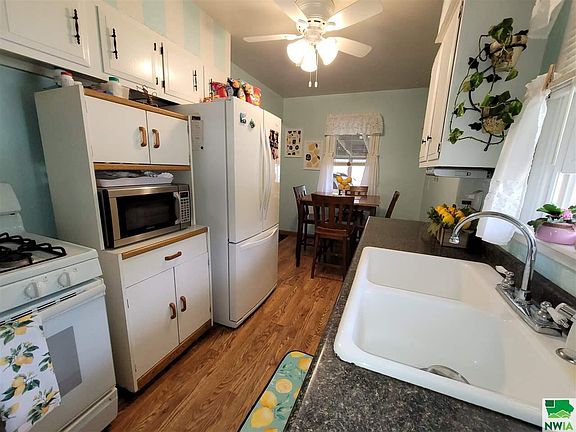 4th image of 3509 Park View Blvd