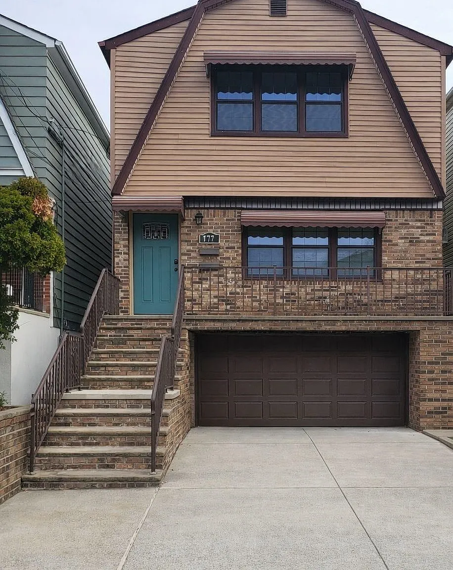 2 bed, 1.0 bath, $2,300 — Photo 1