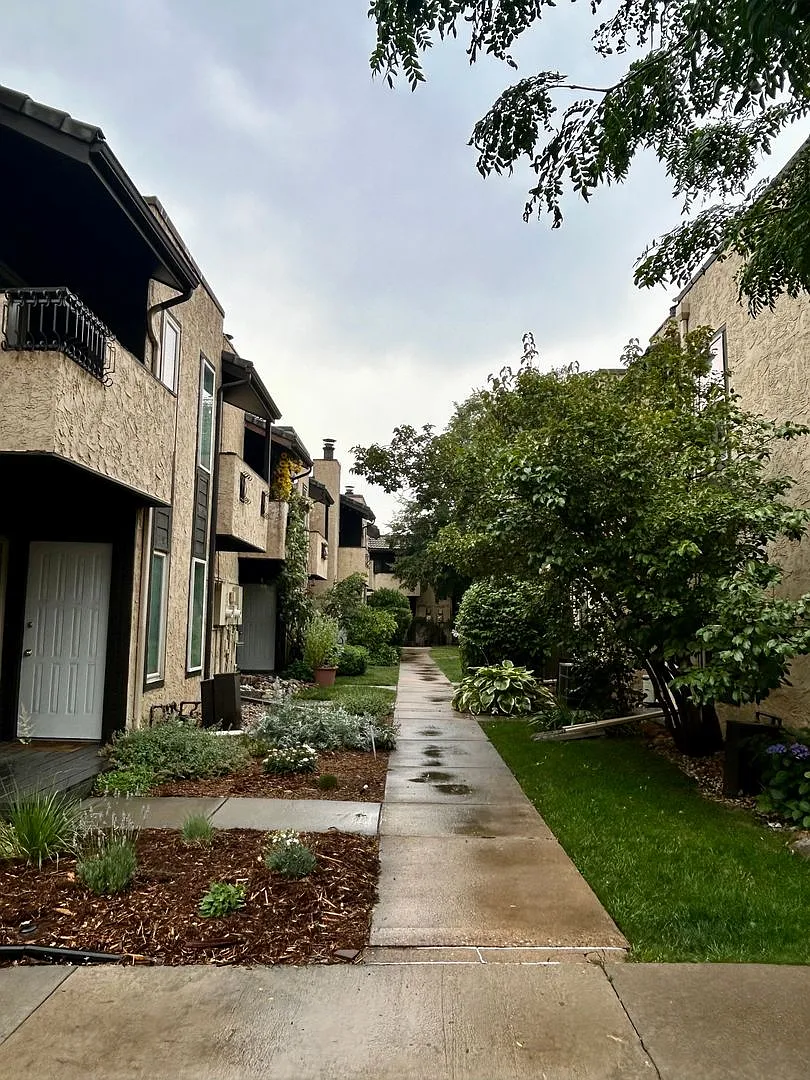 Spacious North Boulder Townhome — Photo 2
