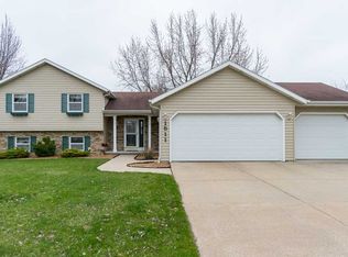 1511 E Meadow Grove Blvd, Appleton, WI 54915