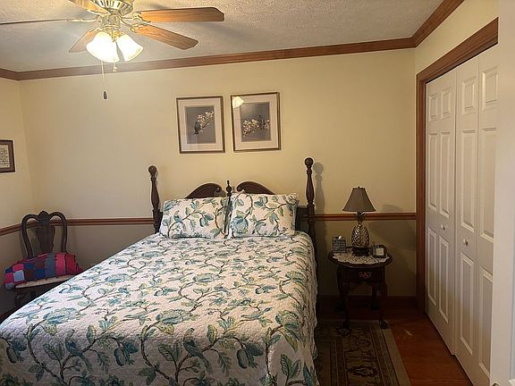 3rd image of 319 W Durbin Cir