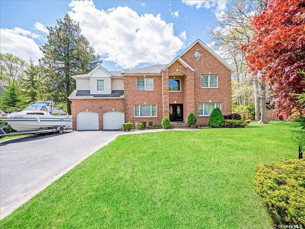 136 Bayview Avenue, East Islip, NY 11730 Zillow