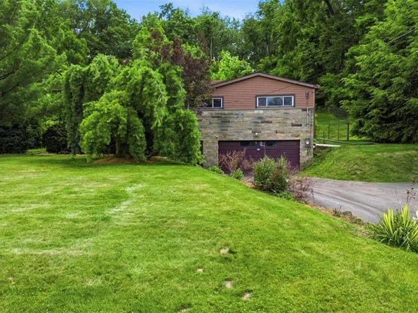 452 E McMurray Rd, McMurray, PA 15317