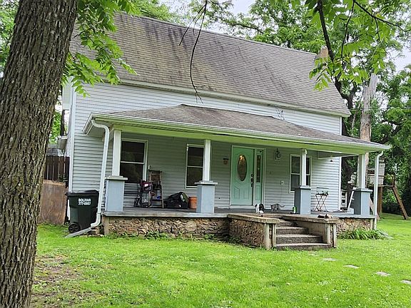 2nd image of 209 S Rush Street