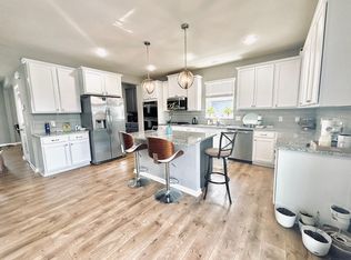 1750 Tamarack Rd, Shakopee, MN 55379