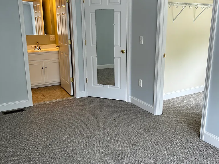432 Howe St — Photo 32