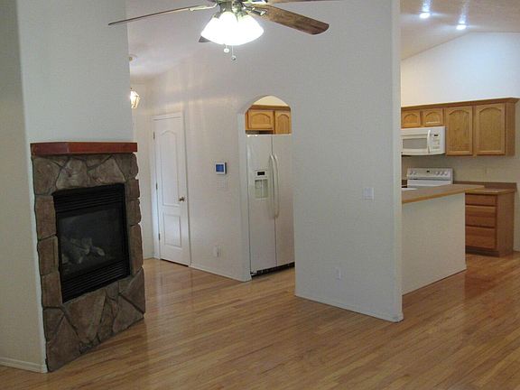 3rd image of 612 N Blue Spruce Rd