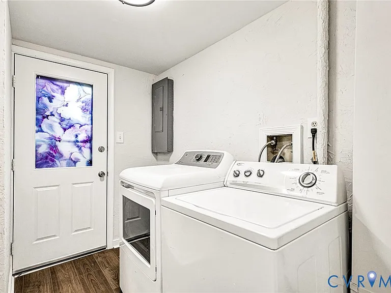 9015 Covewood Rd — Photo 27