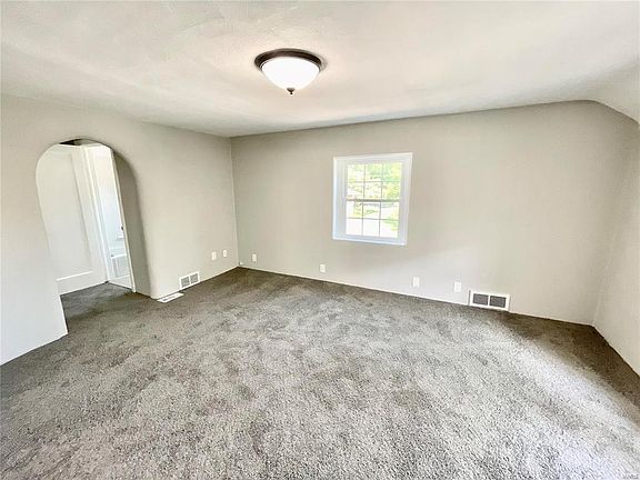 5th image of 1804 Lemon Street Dr #3