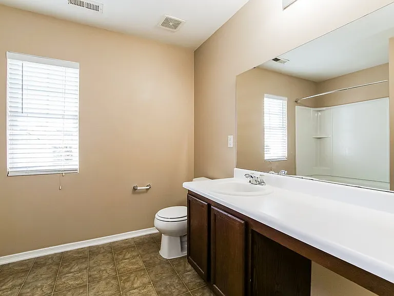 40 Norwich Dr — Photo 16
