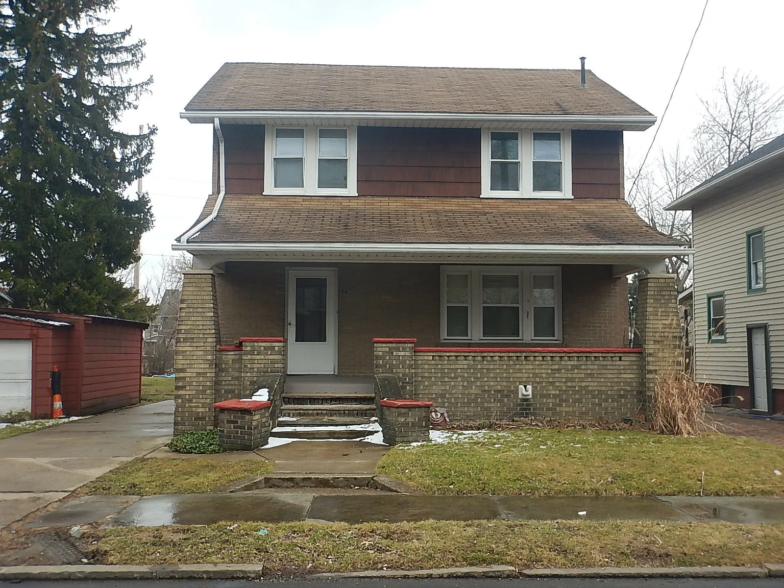 2236 16th St NE photo 1