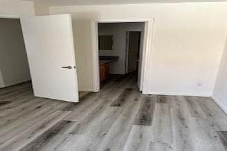 4th image of 9537 Kilkenny Ave