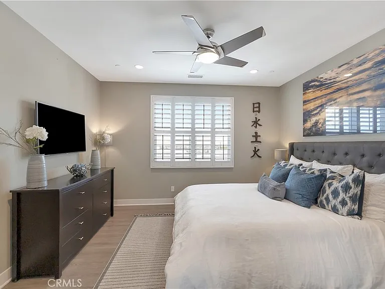 2105 Two Harbors Cir — Photo 37