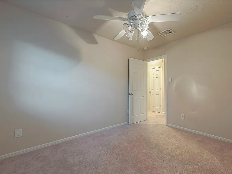 6352 Austinville Dr — Photo 20