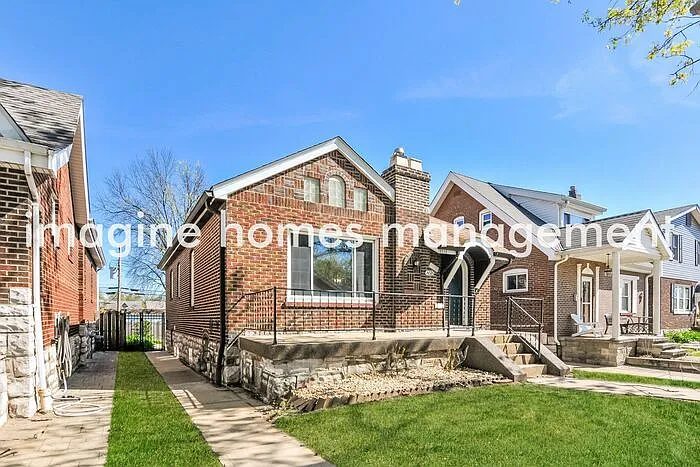 2 bed, 1.0 bath, 1000 sqft, $1,895 — Photo 2
