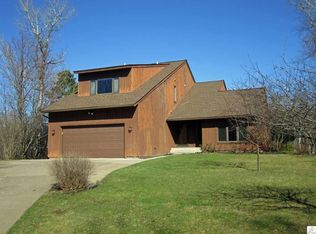 425 Hartley Ln, Duluth, MN 55803