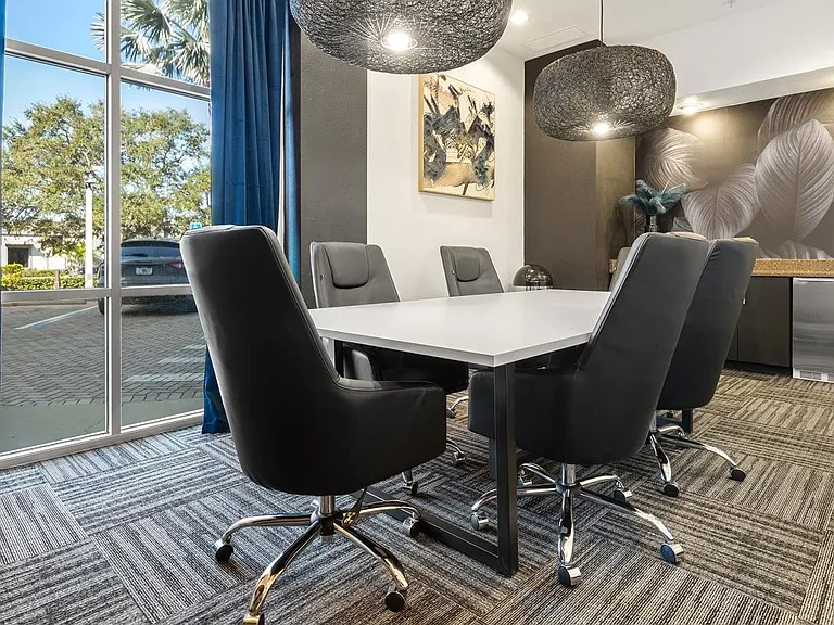 Mosaic Westshore Apartments — Photo 4