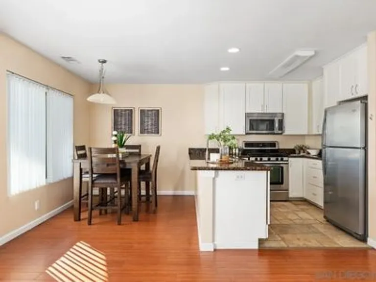 460 Bluffview Rd — Photo 2