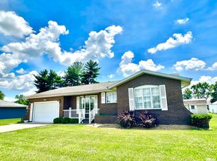 1915 W 4th St, Centralia, IL 62801