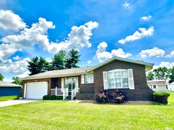 1915 W 4th St, Centralia, IL 62801