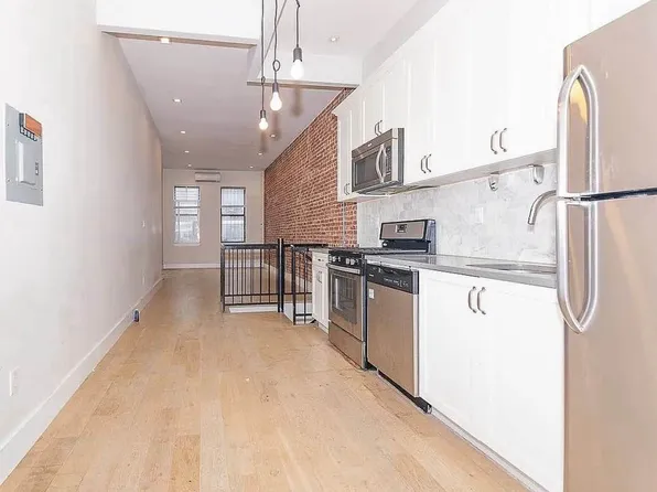 1092 Bedford Avenue image 1 of 13