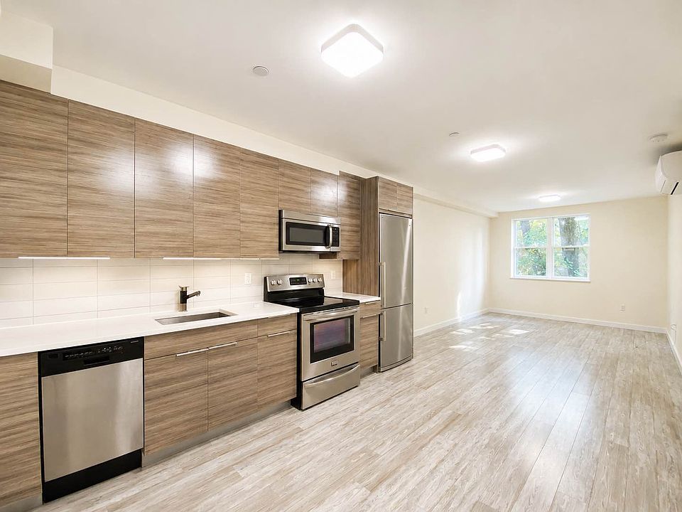 1st image of 571 E 19th St #2C