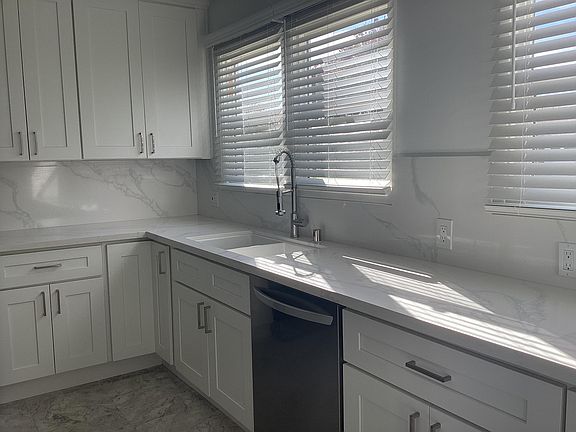 2nd image of 5148 Minturn Ave