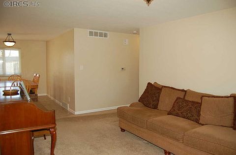 3rd image of 2430 Linden St