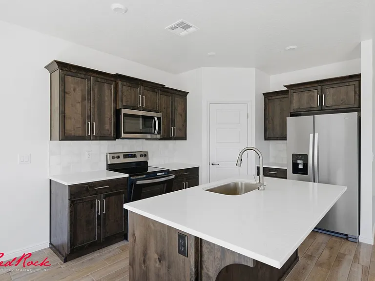 391 S Deep Creek Dr — Photo 12