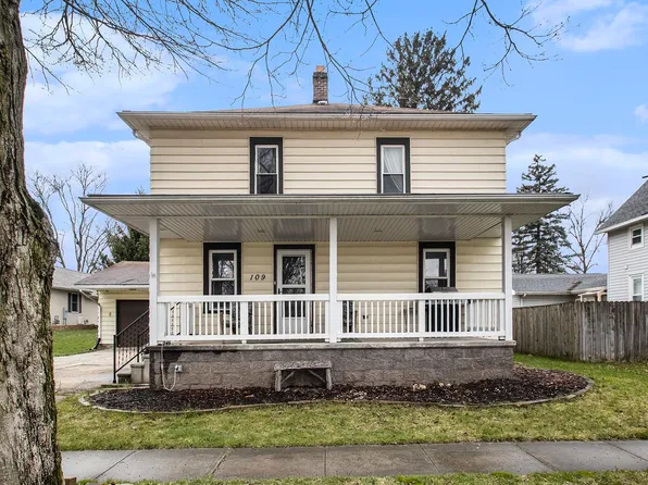 109 S Olive St, Wakarusa, IN 46573