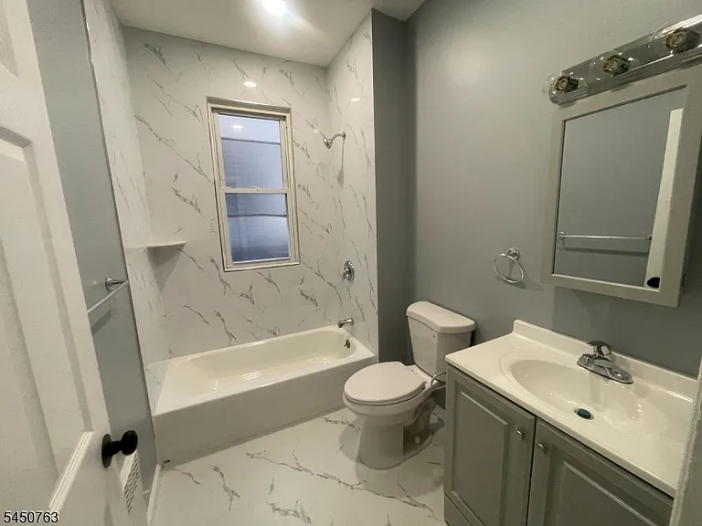 55 Treacy Ave #1 — Photo 7