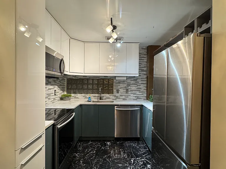 417 S Main St #104 — Photo 8