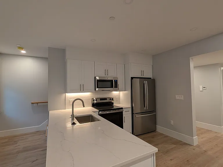 123 Kenrick St #U6 — Photo 3