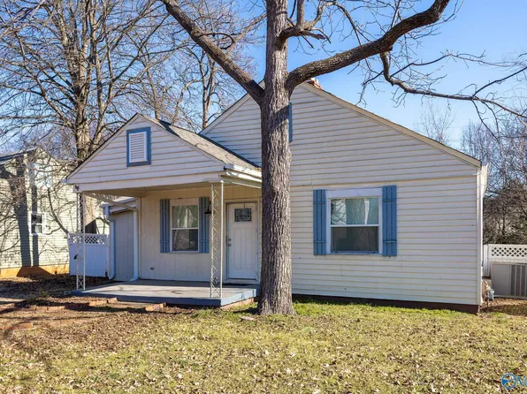 2027 Vanderbilt Dr SW, Huntsville, AL 35801