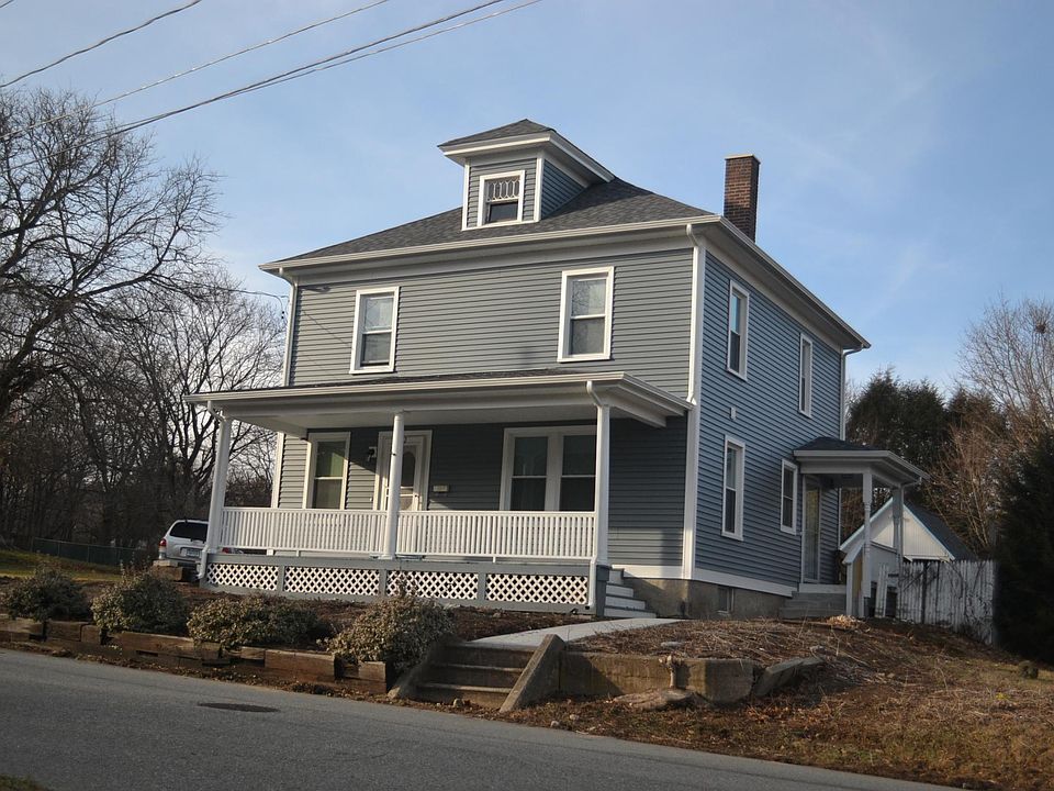 2nd image of 442 North St #442