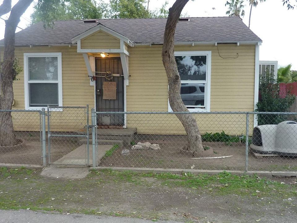 2nd image of 704 S Hinkley Ave