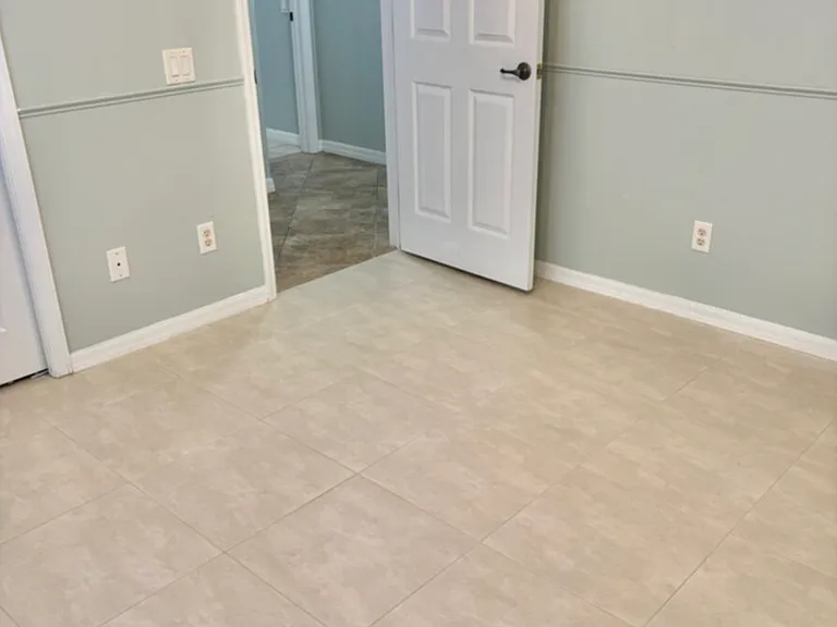 1405 Trafalgar Pkwy — Photo 58