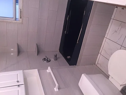 Rented by RealTegrity NY LLC | media 14