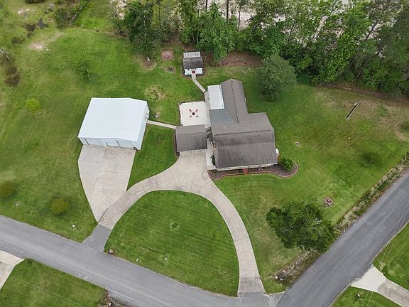 2nd image of 1581 Pin Oak Dr