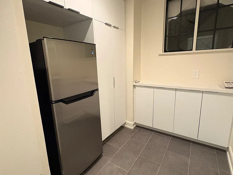 1 Clarendon Ave #405 — Photo 9