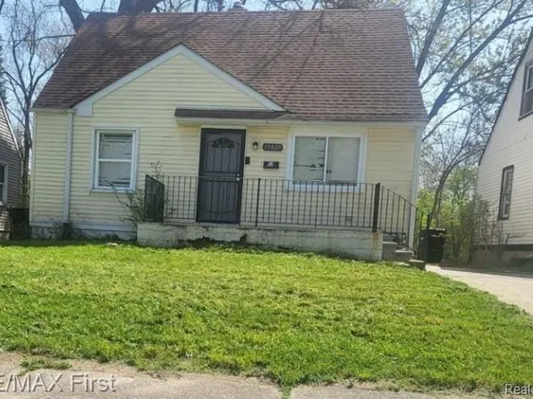15820 Bramell St, Detroit, MI 48223